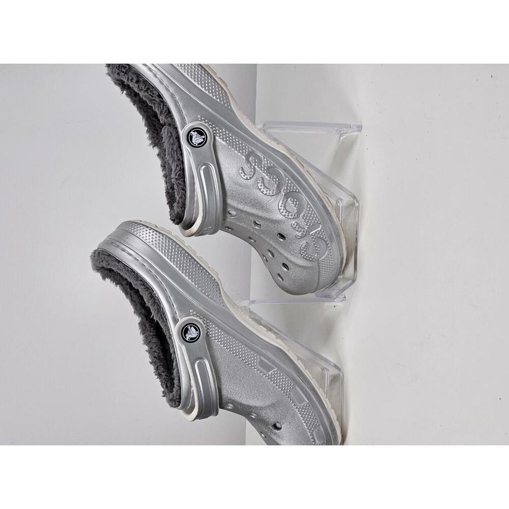 Crocs Classic Lined Clogs - Cozy & Stylish - Picture 7 of 13